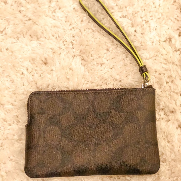 Coach Logo Print Wallet - Picture 2 of 2